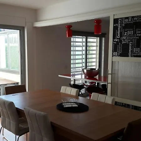 아파트 Spacious In Estoril *